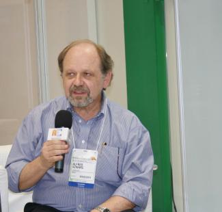 De acordo com Alfred Szwarc, novos produtos oriundos da cana esto sendo pesquisados em todo o mundo