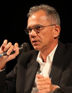 A presidente Dilma est fazendo uma interveno na poltica energtica do pas, s custas do sangue do produtor e industrial sucroenergtico, diz Alexandre
