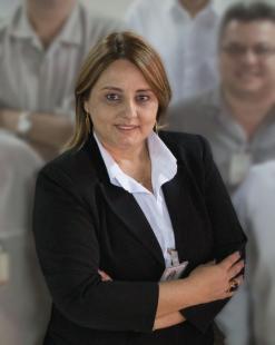 As conquistas alcanadas pelas mulheres so surpreendentes e inovadoras..., observa Cinthia
