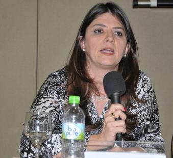 Leila Alencar Monteiro de Souza, diretora presidente da Biocana, foi uma das debatedoras na primeira edio do Cana Substantivo Feminino 
