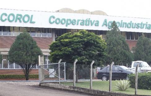 Roberto Custdio/JL. Sede da Corol, em Rolndia: de 600 associados que assumiram uma dvida com o BRDE, 300 j tiveram os ttulos protestados