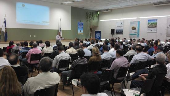 Encontro da Coopercitrus reuniu mais de 120 produtores