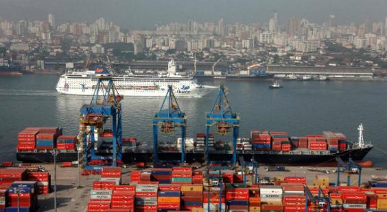 Movimentao no Porto de Santos chegou a 9,8 milhes de toneladas em junho