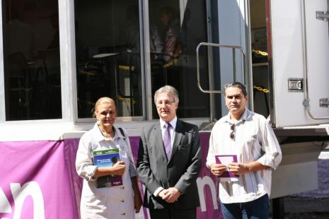 Maria Luza Barbosa, Lus Carlos Veguin e Srgio Prado, da rea de comunicao da Unica, durante o lanamento da unidade em Guariba