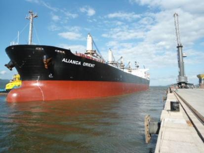 Navios com at 200 metros de comprimento podem chegar at a bacia de evoluo