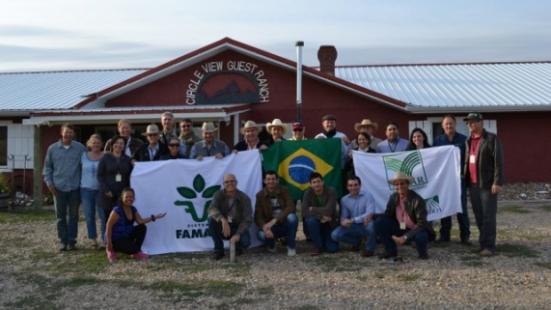 Misso Famato em visita ao rancho Circle View Guest Ranch - Crdito Famato