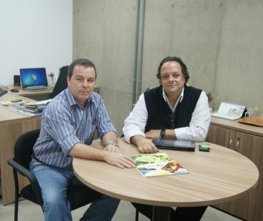 Flavio Castelar (diretor executivo do Apla) e Richard Sabah (gestor de Projetos da Apex-Brasil). Divulgao Ozonio